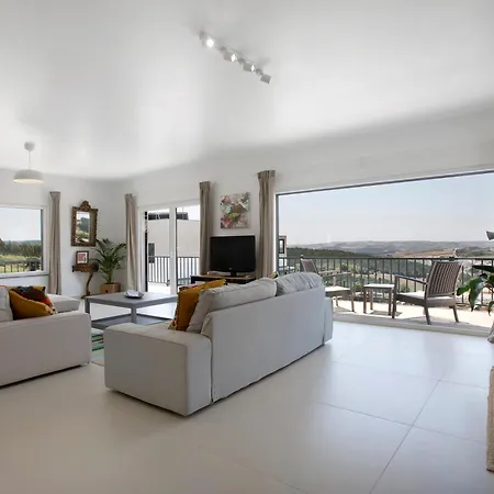 Peace House Lourinha (Lisbon)