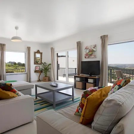 Peace House Lourinha (Lisbon)