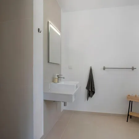 Peace House * Lourinha (Lisbon)