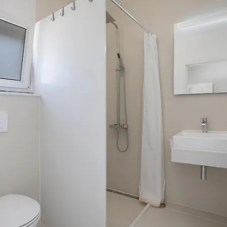 Peace House Lourinha (Lisbon)