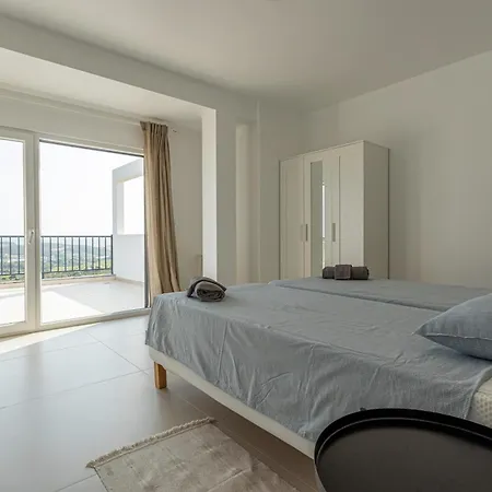 Breeze Retreat Villa *