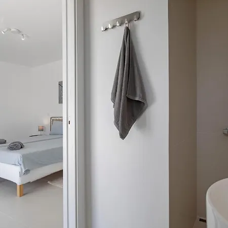 Breeze Retreat Villa