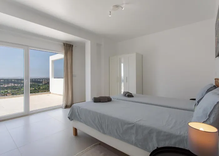 Peace House * Lourinhã